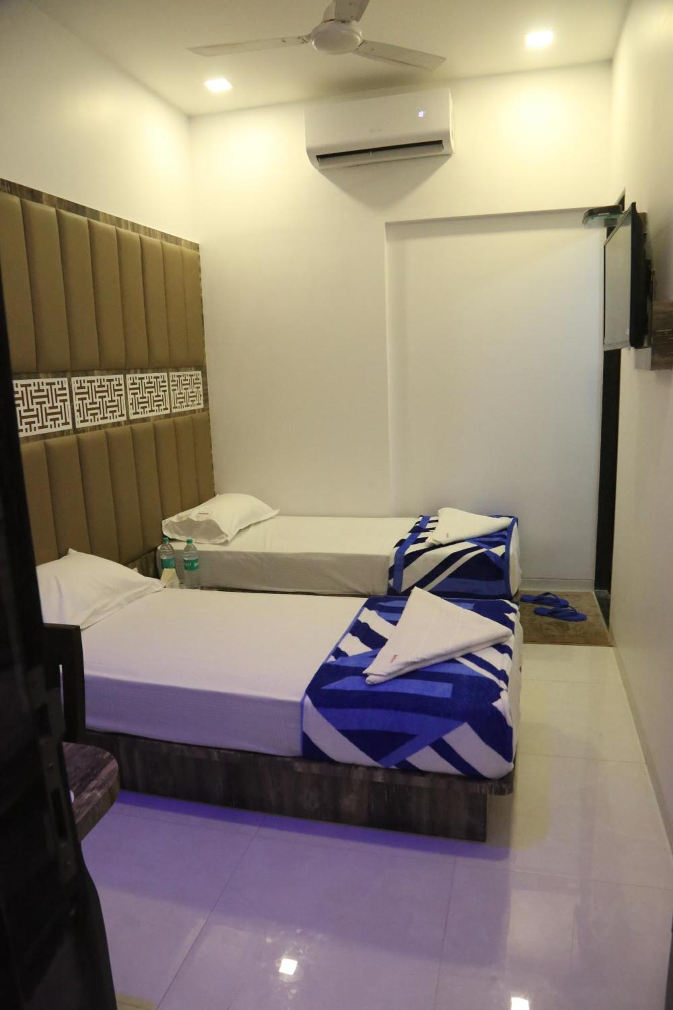 Hotel Magnum Airport T-2 Bombay Esterno foto